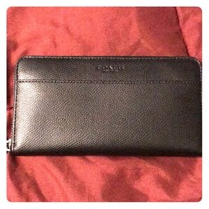 COACH WALLET (new without tags)